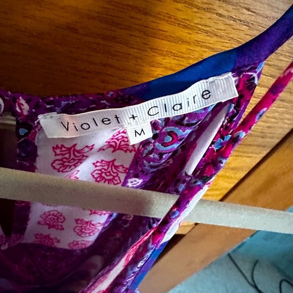 Violet & Claire women’s M vibrant print light and airy dressy tank,button neck - Picture 6 of 6